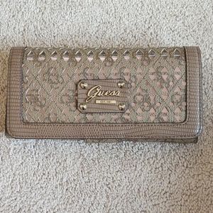 COPY - Guess wallet   great for holding cards and phone